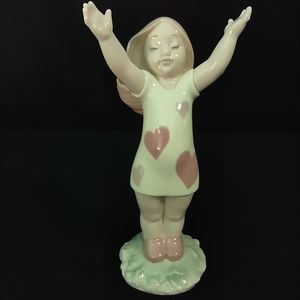 NAO " Little Cuddle" Porcelain Figurine DAISA 2004